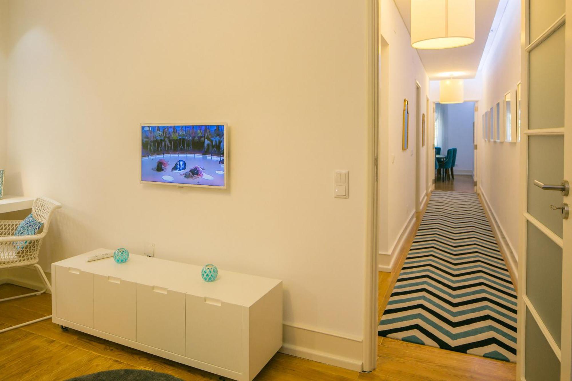 Apartament With A Terrace In The Heart Of Lisbon, 300 Bagian luar foto